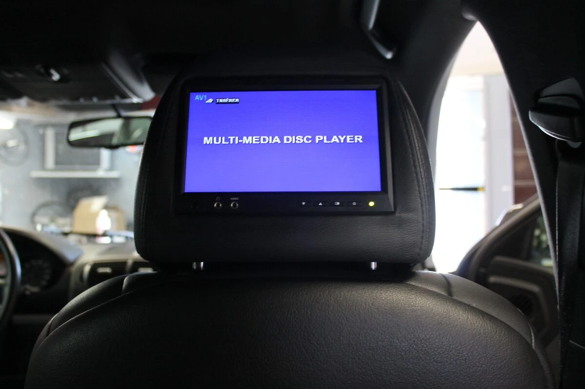 Porsche Cayenne : cinéma embarqué pour les passagers arrière