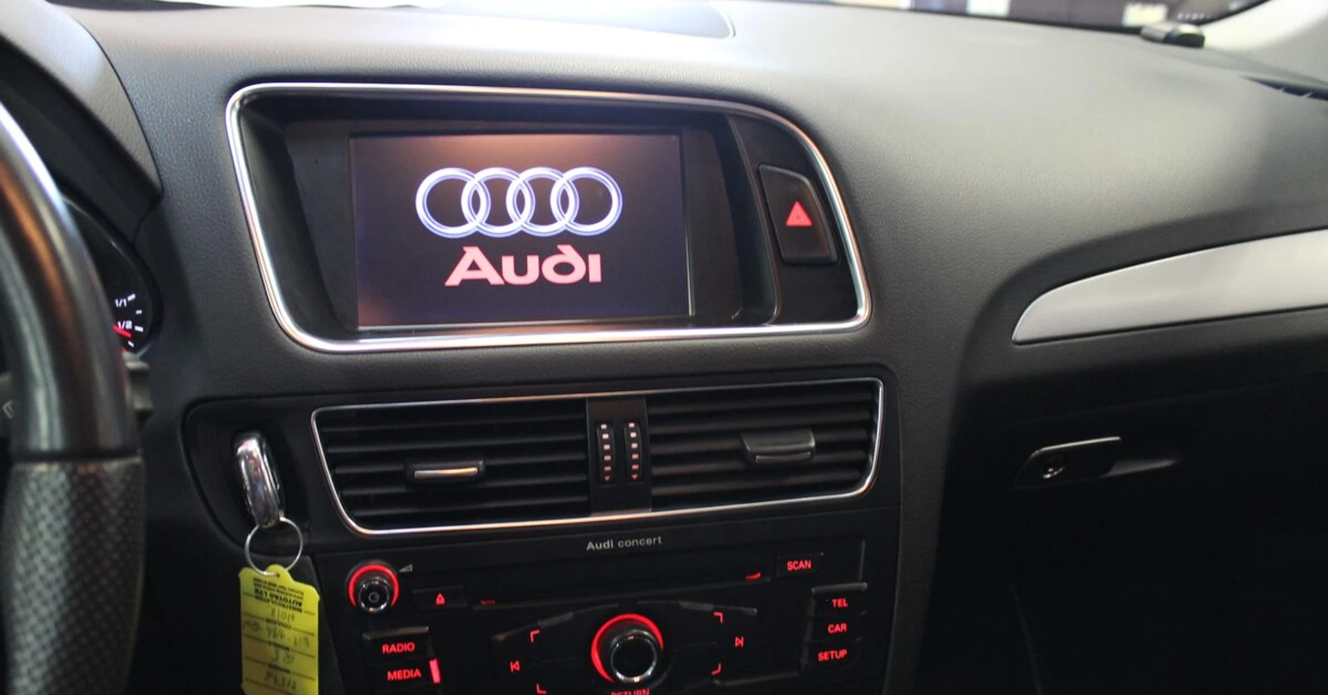 Audi Q5 : option GPS et écran tactile intégré
