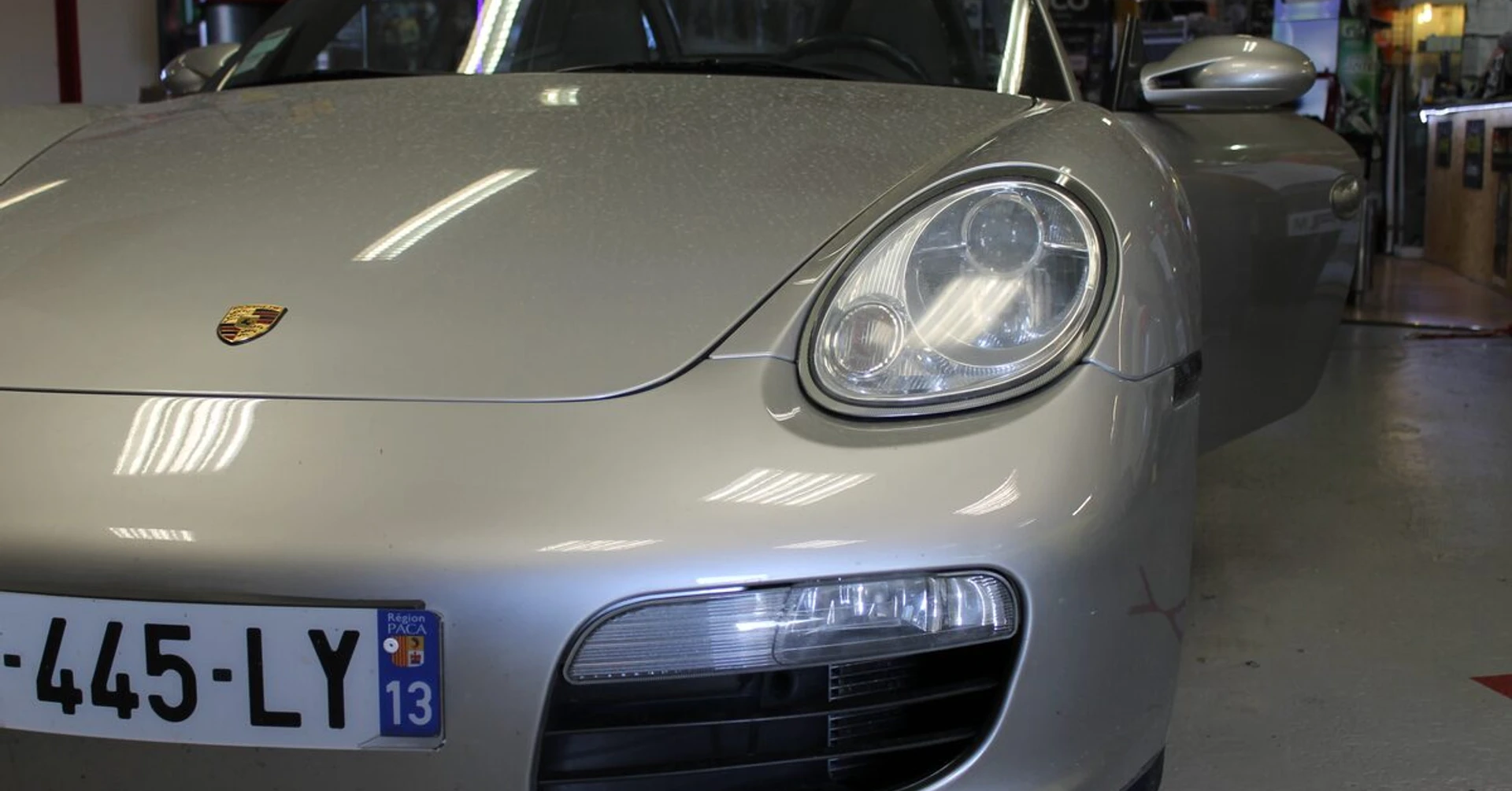 Porsche Boxster 987 : GPS replica et haut-parleurs