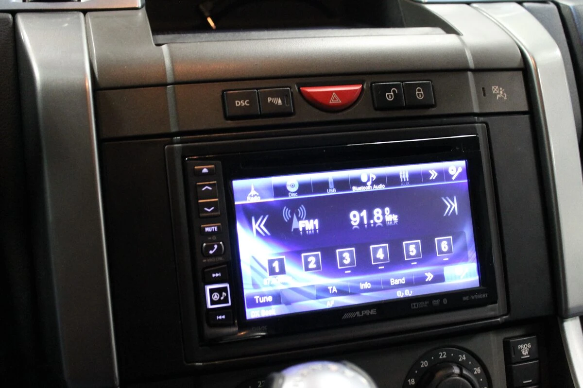 Range Rover Sport : autoradio GPS Alpine et commandes au volant conservées
