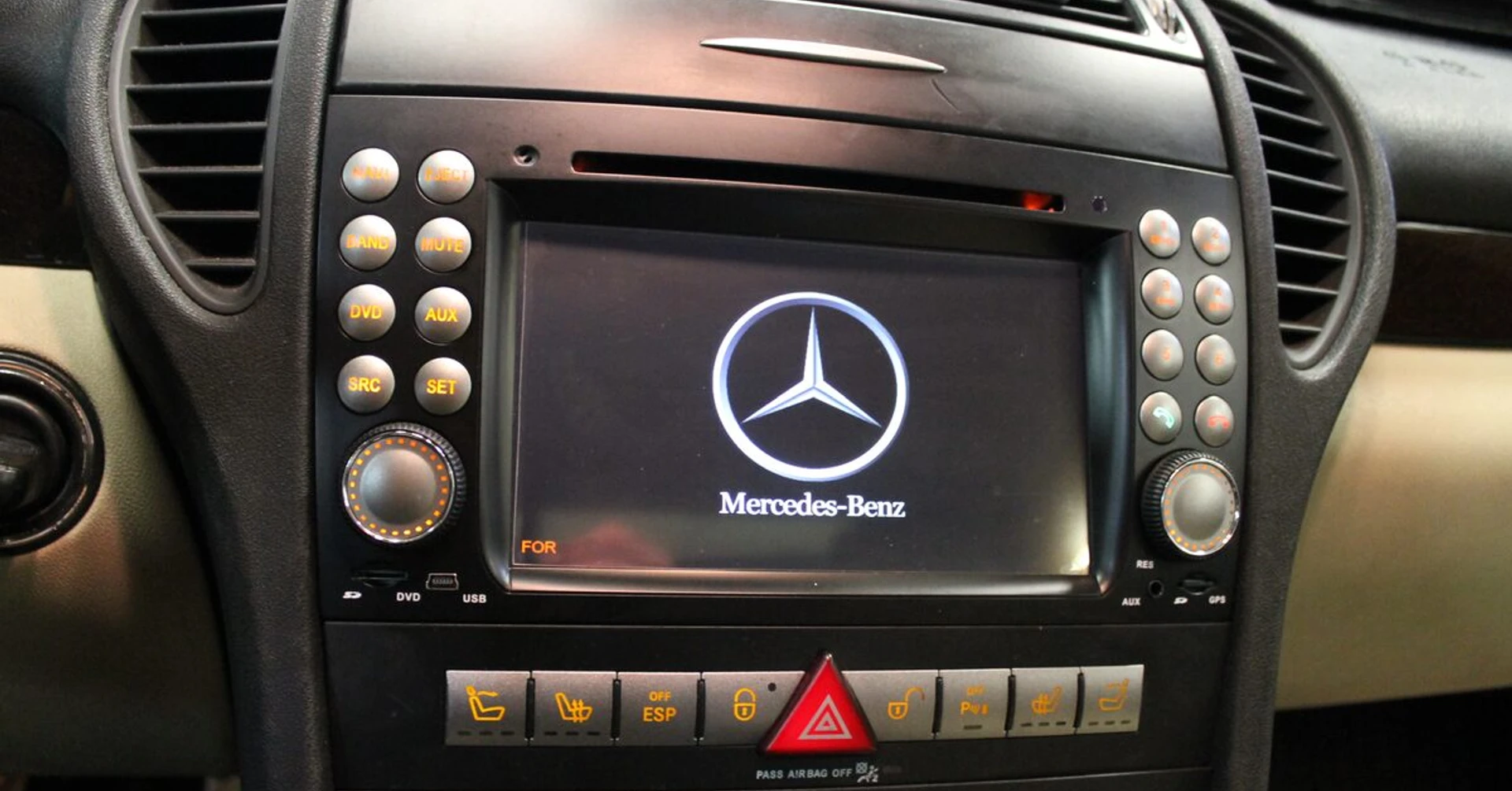Mercedes SLK 2004 : autoradio GPS compatible Bose