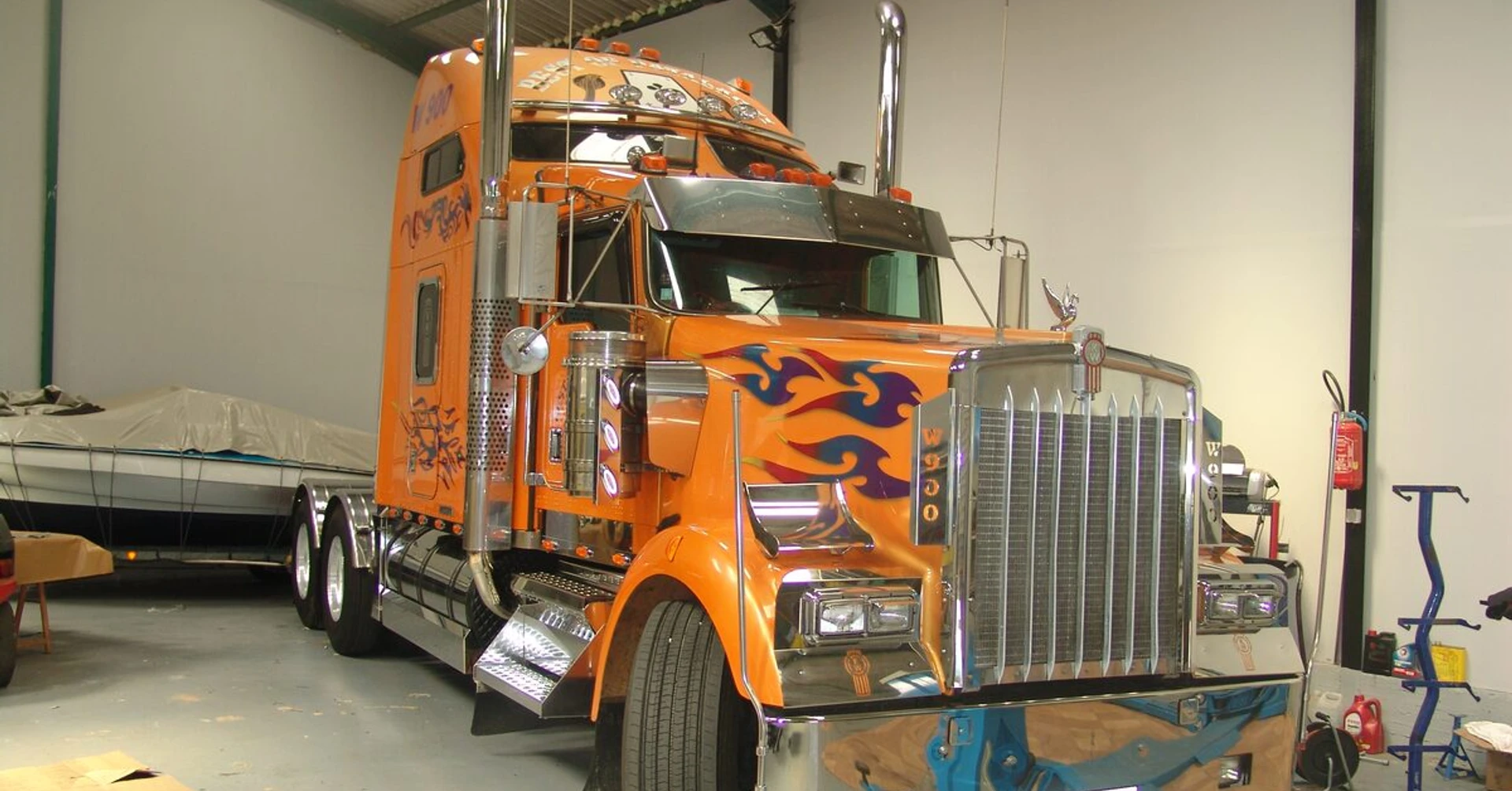 Kenworth : sonorisation complète avec DVD et USB