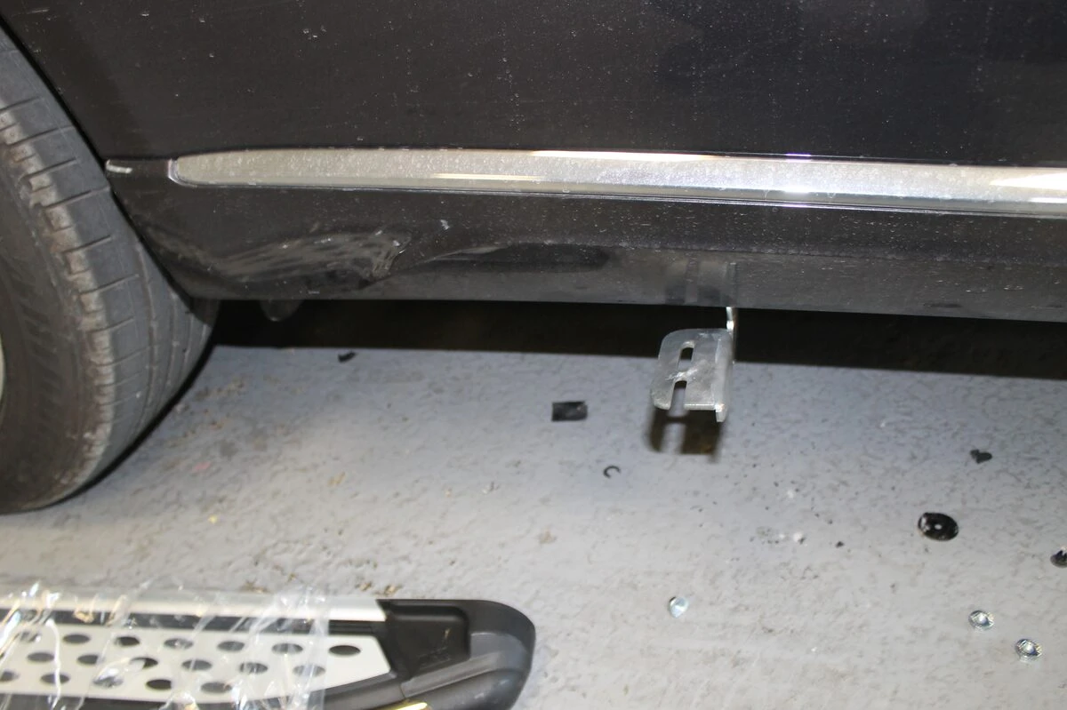 Audi Q5 2015 : pose de marchepieds latéraux type origine
