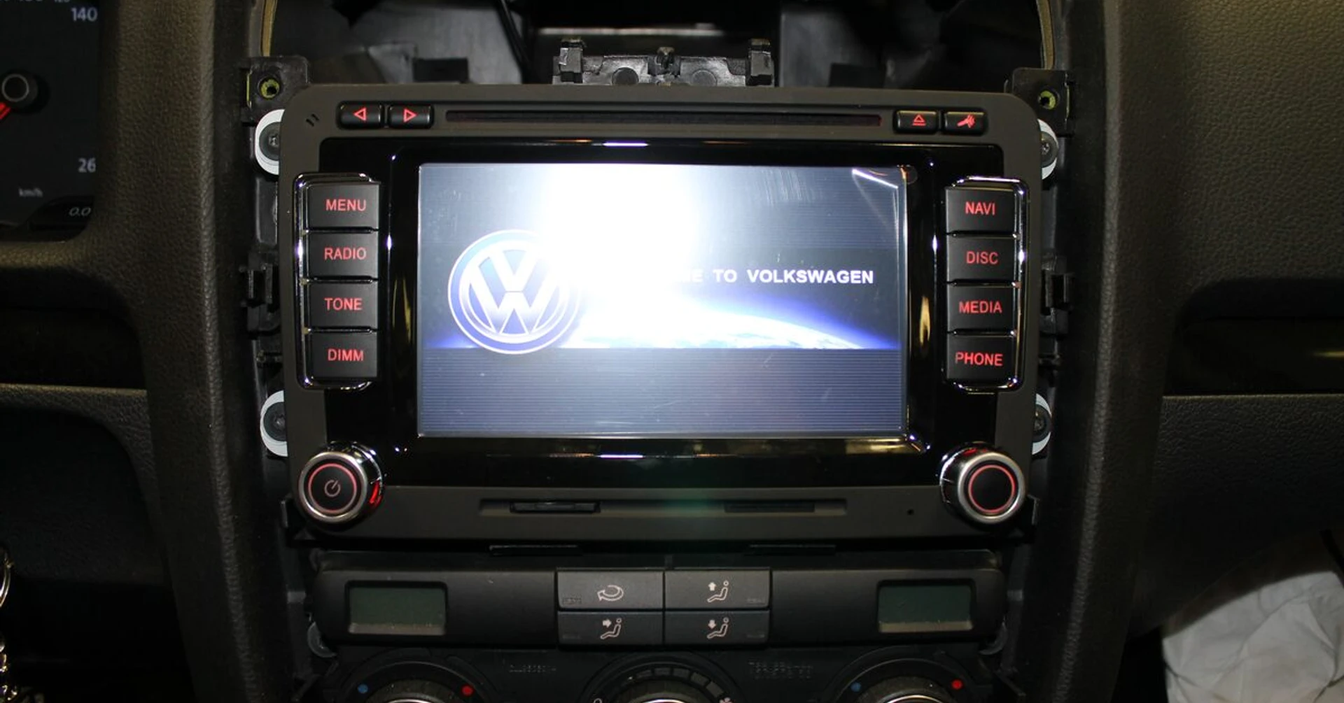 Golf 5 : autoradio replica GPS, Bluetooth et USB