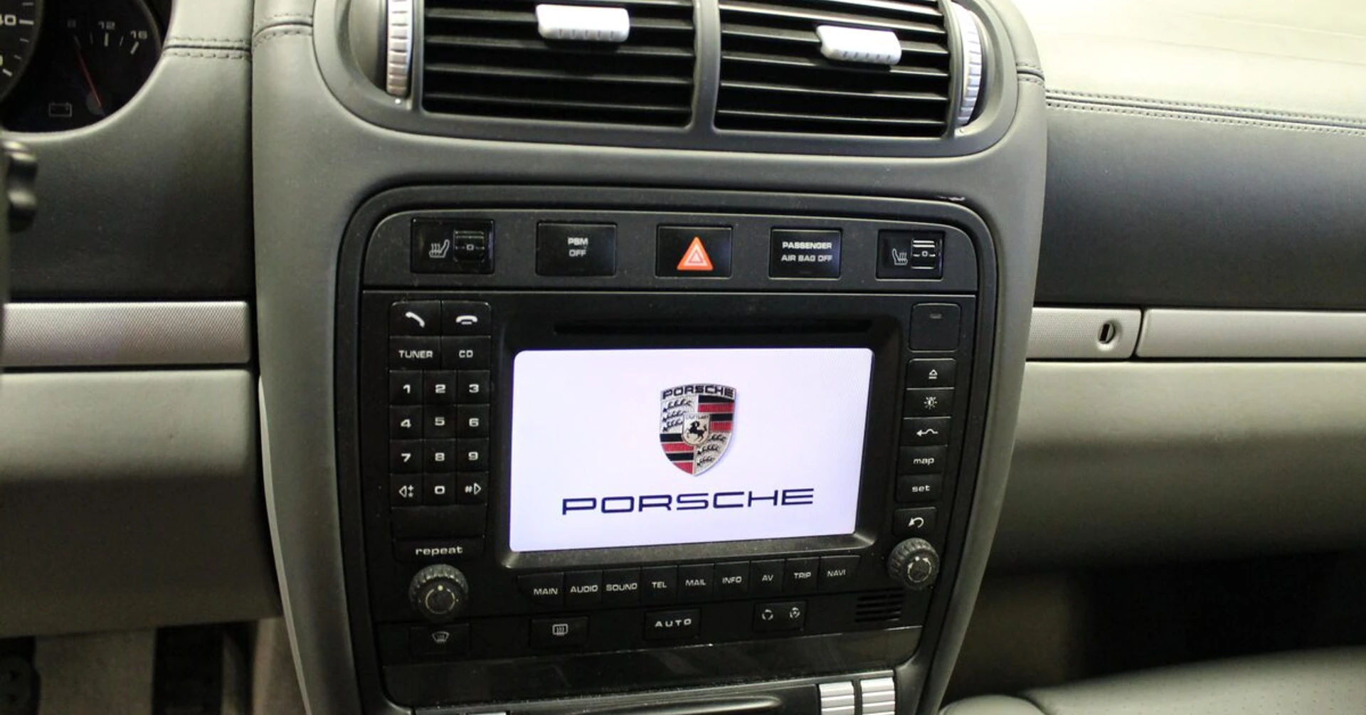Porsche Cayenne : Bluetooth sur l'autoradio d'origine