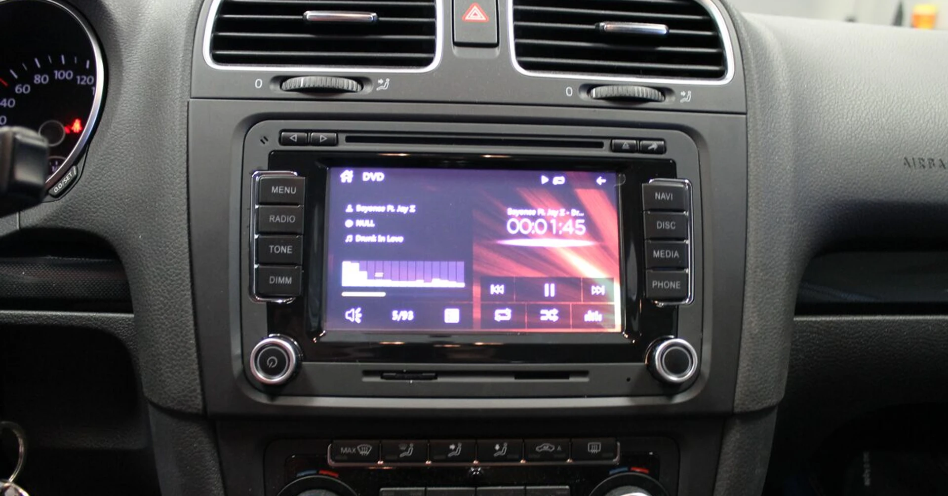 Golf 6 : autoradio replica GPS et Climatronic à l'écran