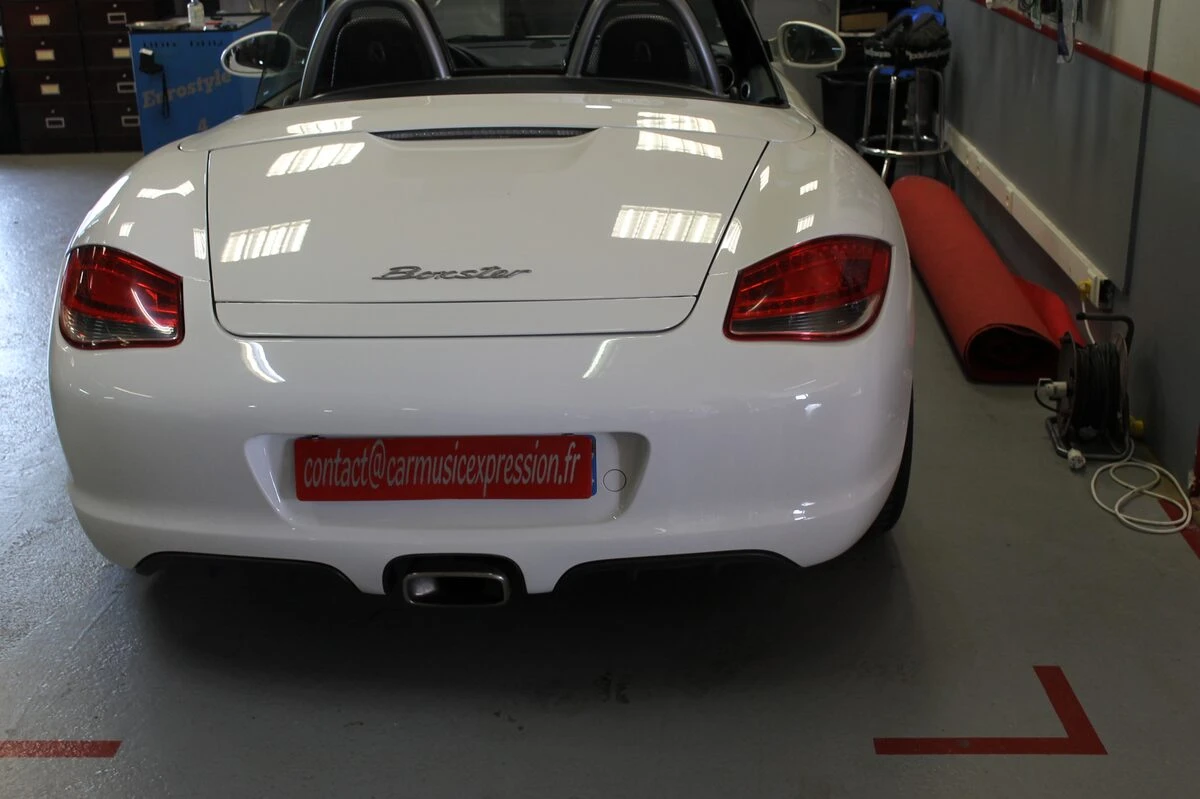 Porsche : autoradio GPS au format d'origine, prises USB et radars de stationnement