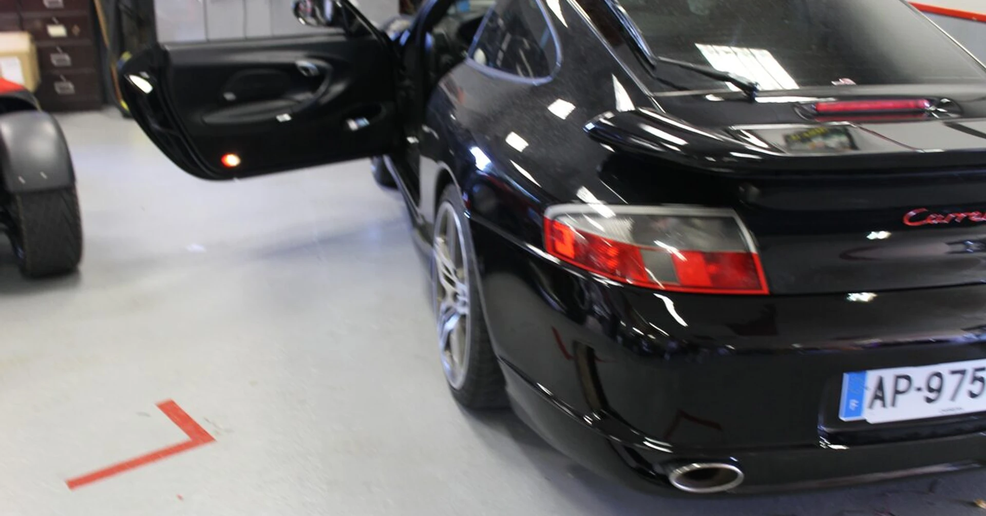 Porsche 996 : autoradio GPS, DVD et caméra de recul