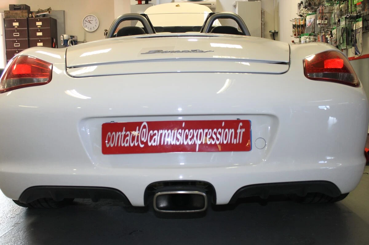 Porsche : autoradio GPS au format d'origine, prises USB et radars de stationnement