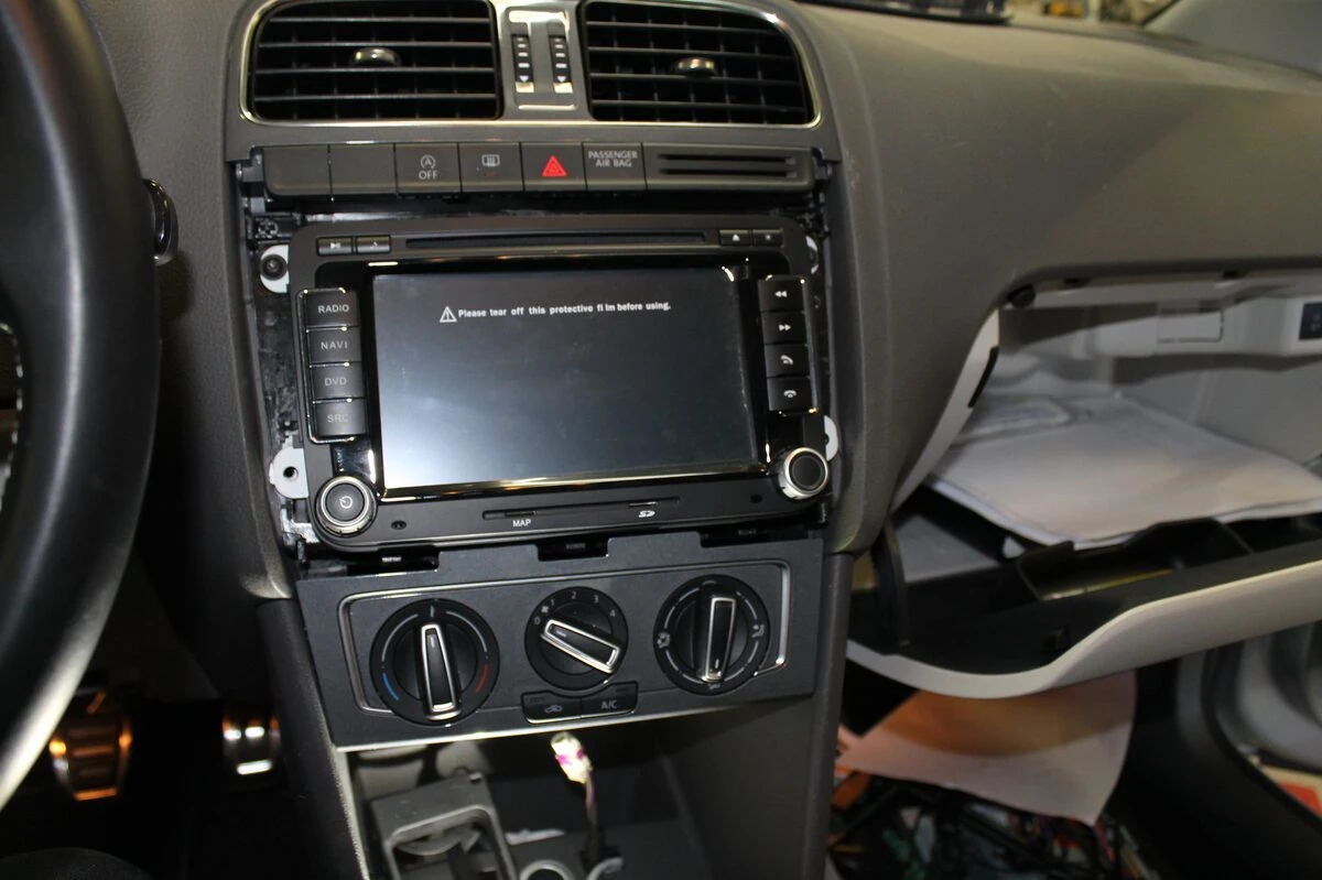 Volkswagen Polo 2015 : autoradio GPS et recodage CAN