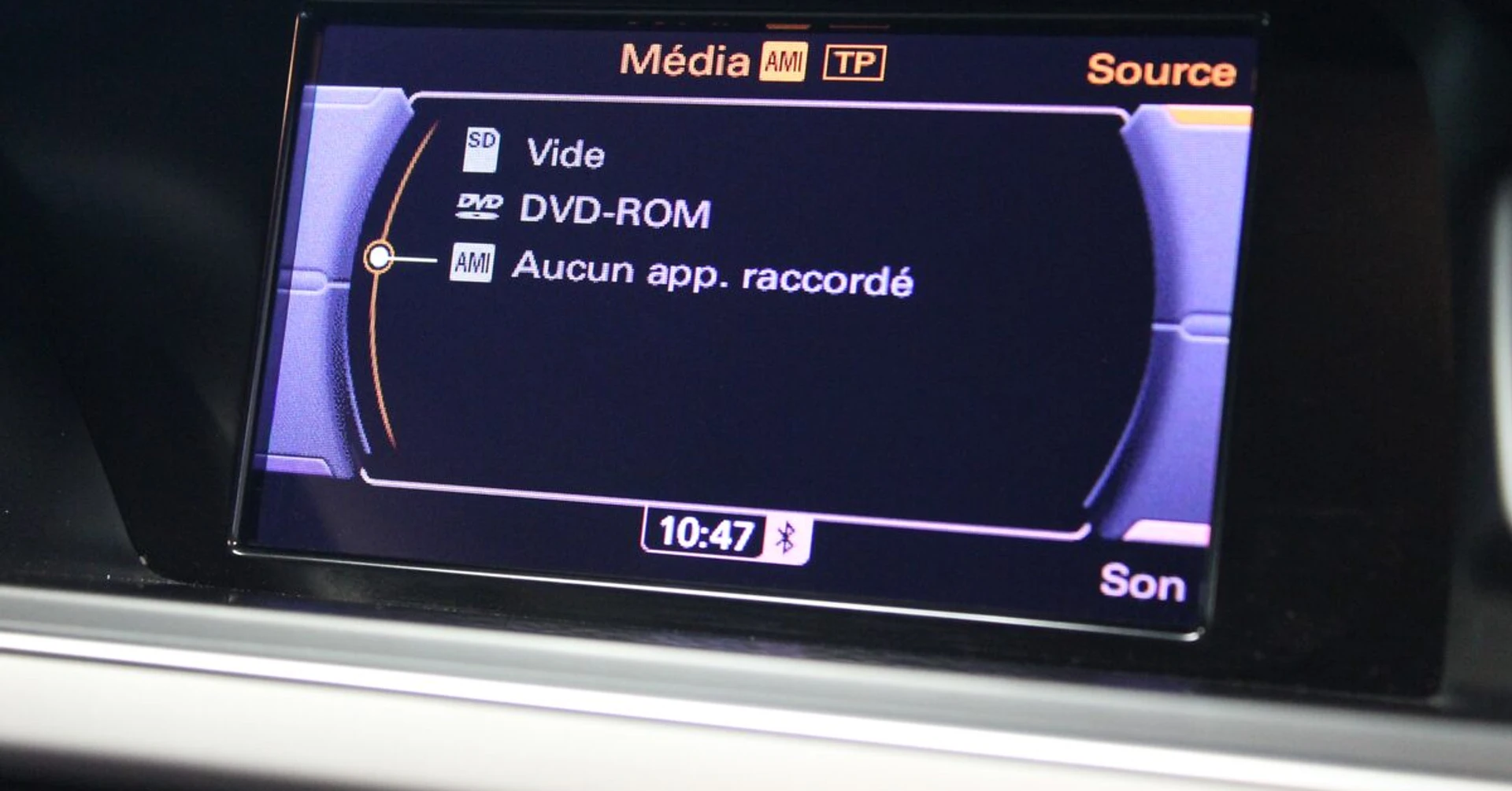 Audi A4 : création de l'option AMI pour iPhone
