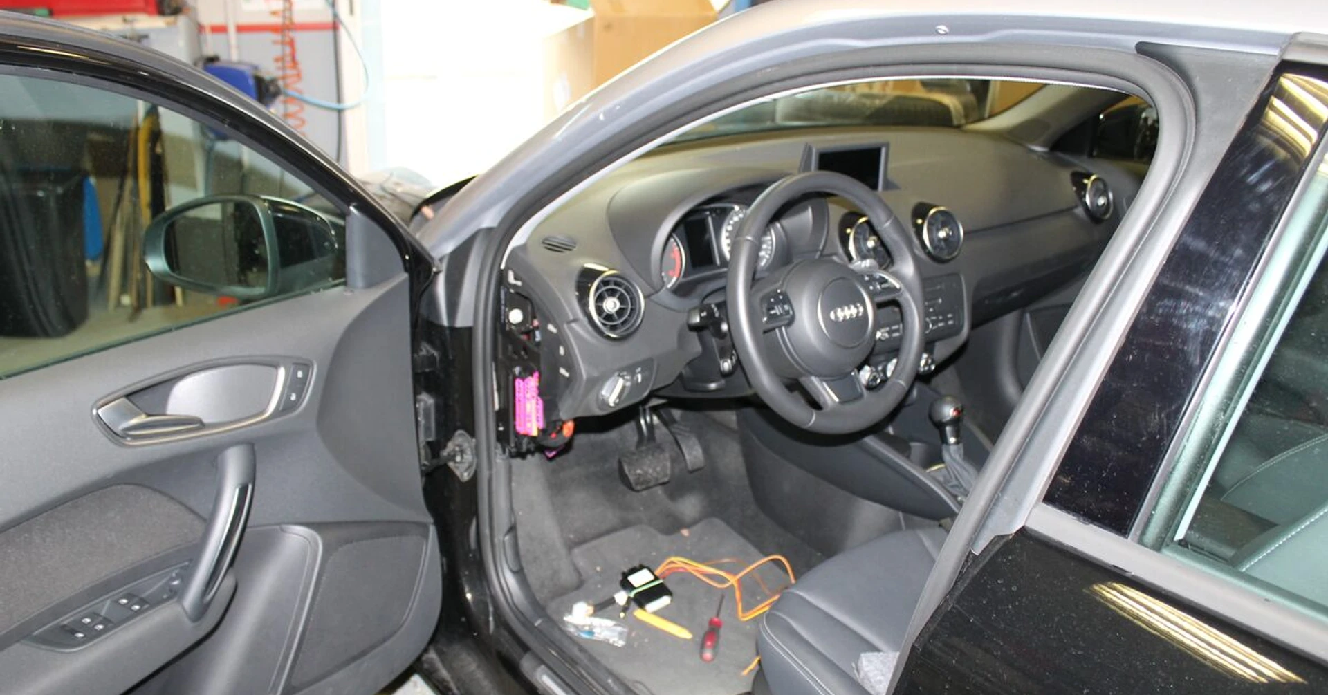 Audi A1 2015 : création d'une alarme CAN avec recodage