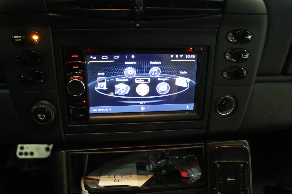 Porsche 996 : autoradio Android, haut-parleurs Match à l'avant et BLAM à l'arrière