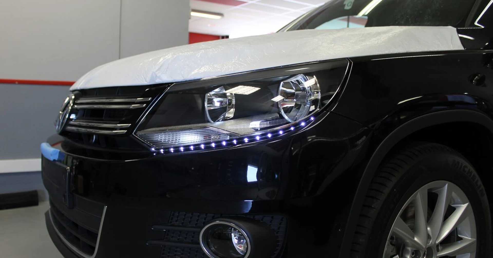 Volkswagen Tiguan : pose de feux de jour à LED