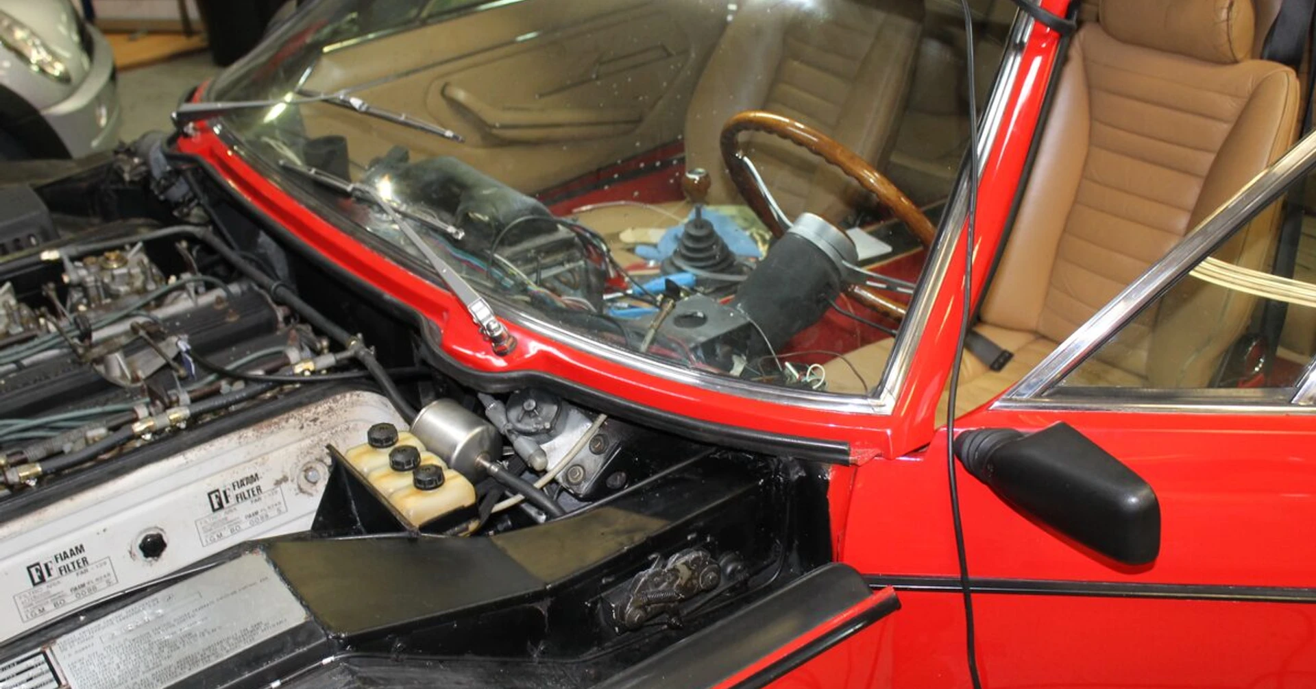 Lamborghini Espada : chauffage réparé et cuir neuf