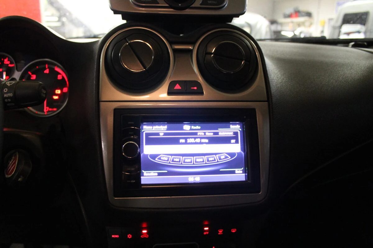 Alfa Romeo MiTo : autoradio GPS adaptable