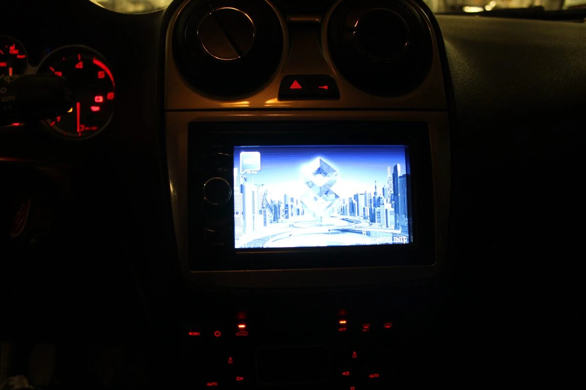 Alfa Romeo MiTo : autoradio GPS adaptable