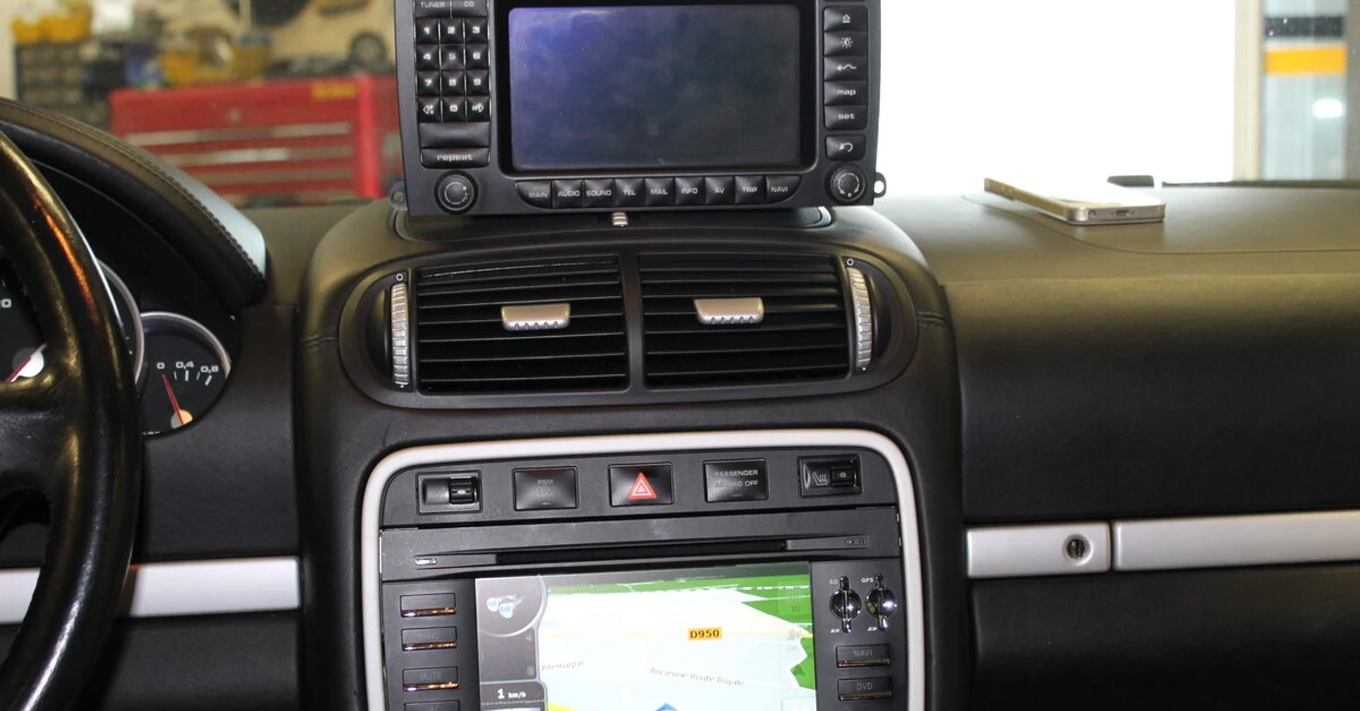 Porsche Cayenne : autoradio GPS Europe et DVD