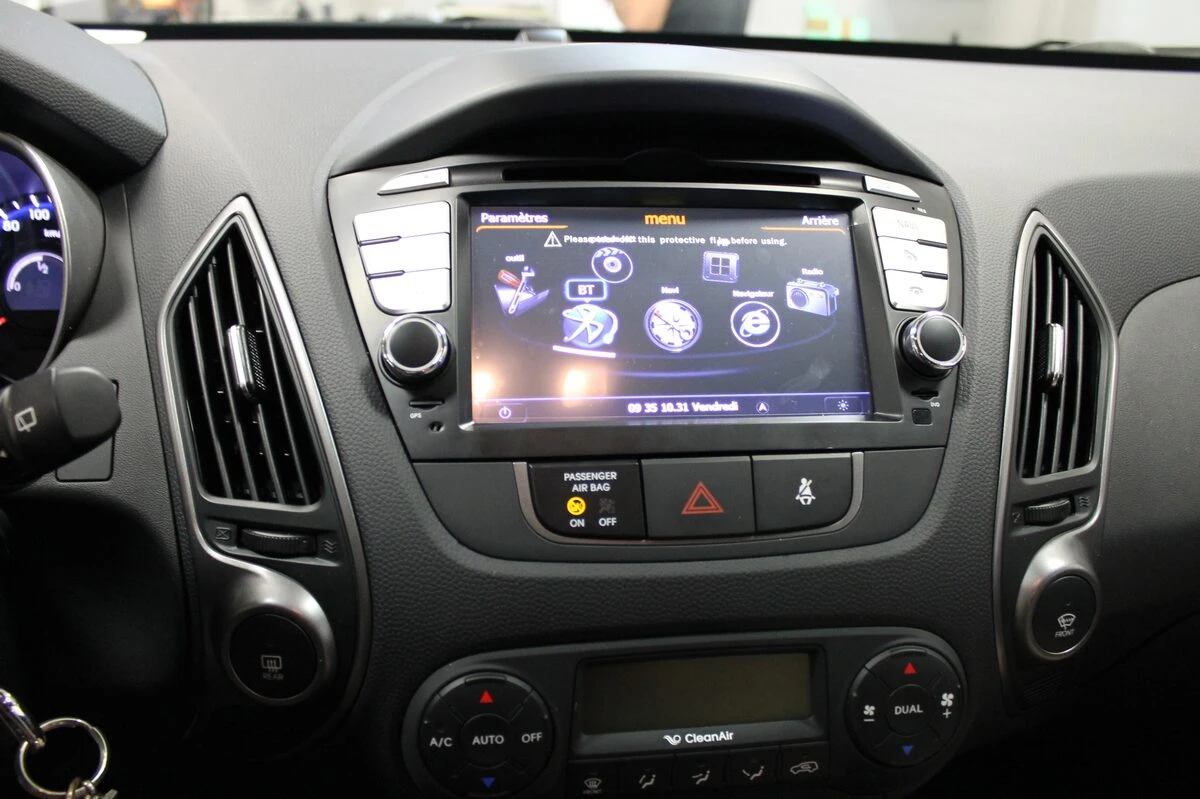 Hyundai ix35 2014 : autoradio GPS, caméra de recul et internet