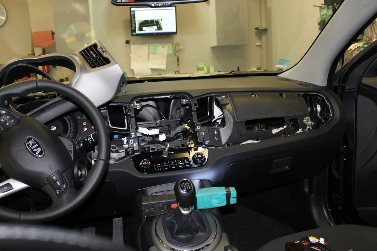 Kia Sportage 2014 : autoradio GPS avec système Infinity conservé
