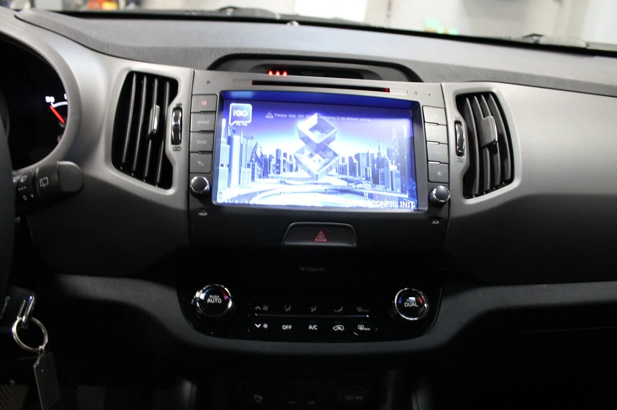 Kia Sportage 2014 : autoradio GPS avec système Infinity conservé