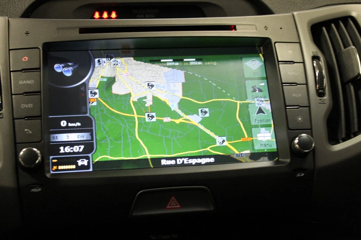 Kia Sportage 2014 : autoradio GPS avec système Infinity conservé