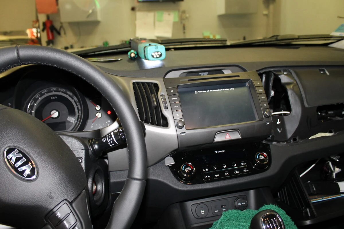 Kia Sportage 2014 : autoradio GPS avec système Infinity conservé