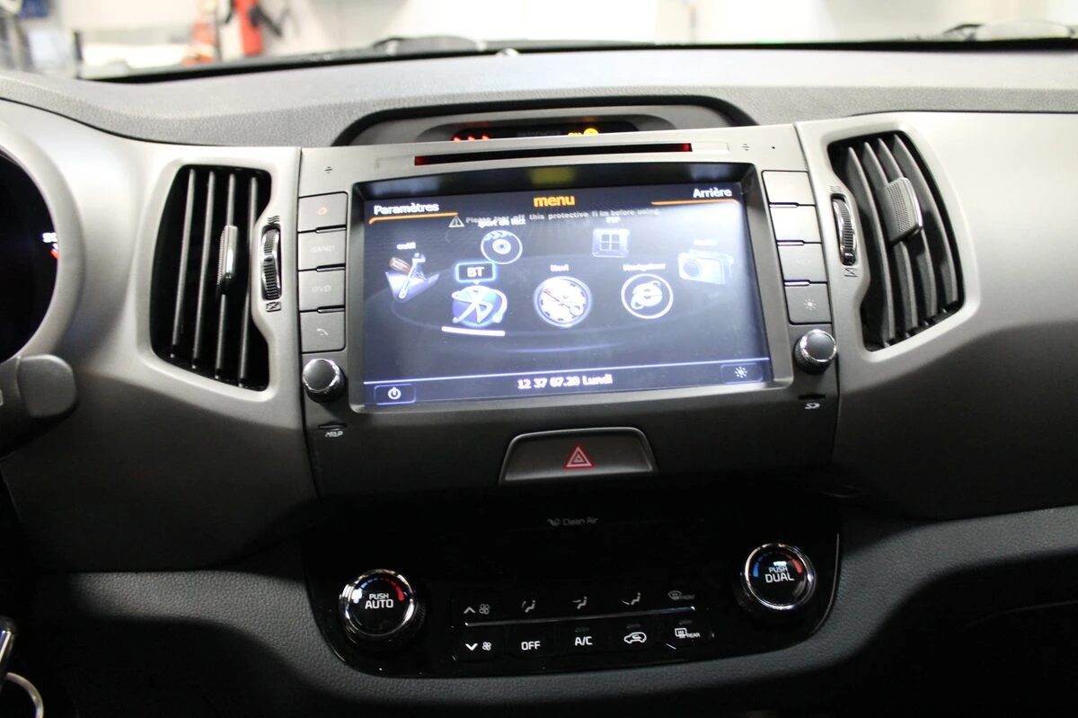Kia Sportage 2014 : autoradio GPS avec système Infinity conservé