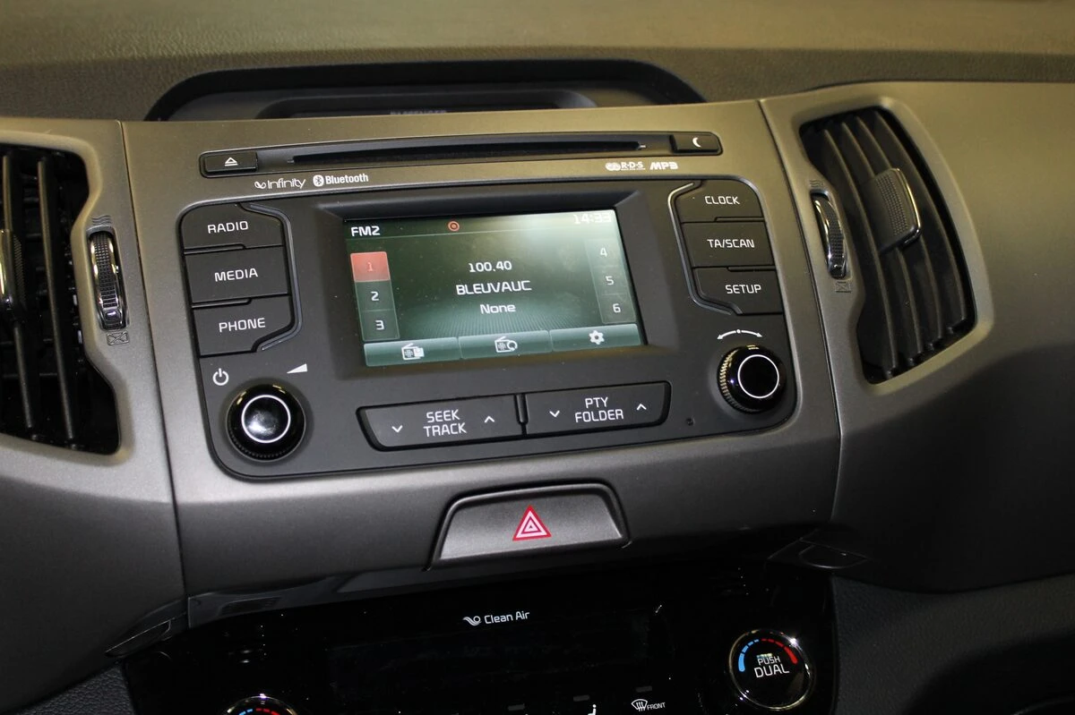 Kia Sportage 2014 : autoradio GPS avec système Infinity conservé