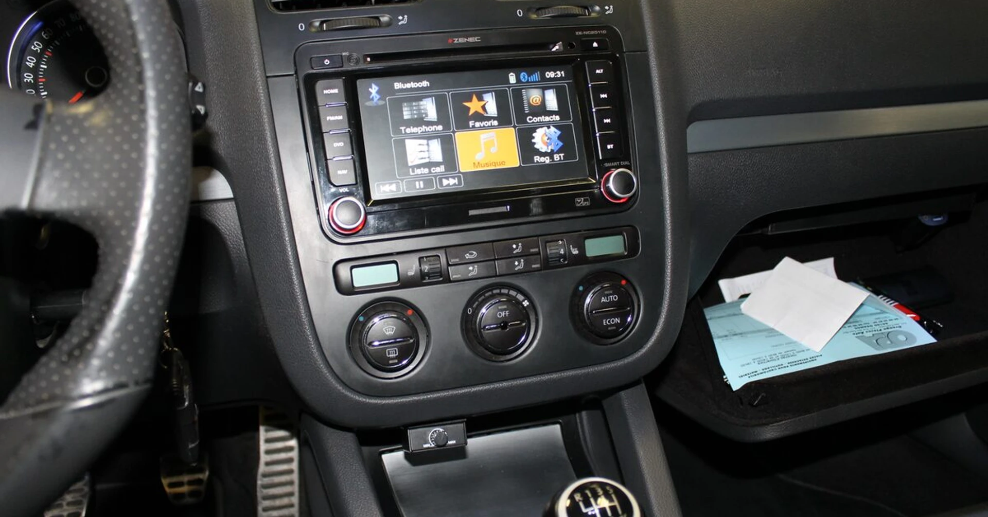 Golf 5 : GPS, caisson 38 cm et échappement inox