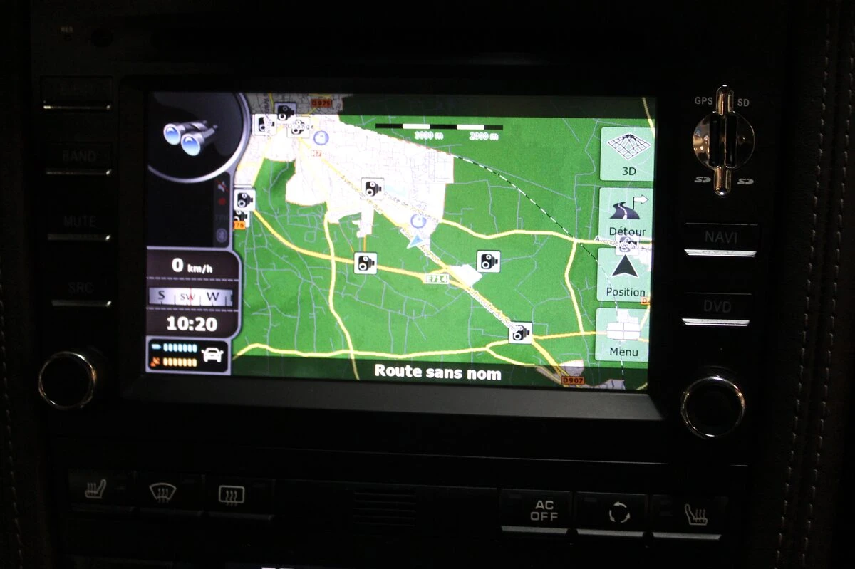 Porsche Cayman : autoradio GPS façon PCM noir