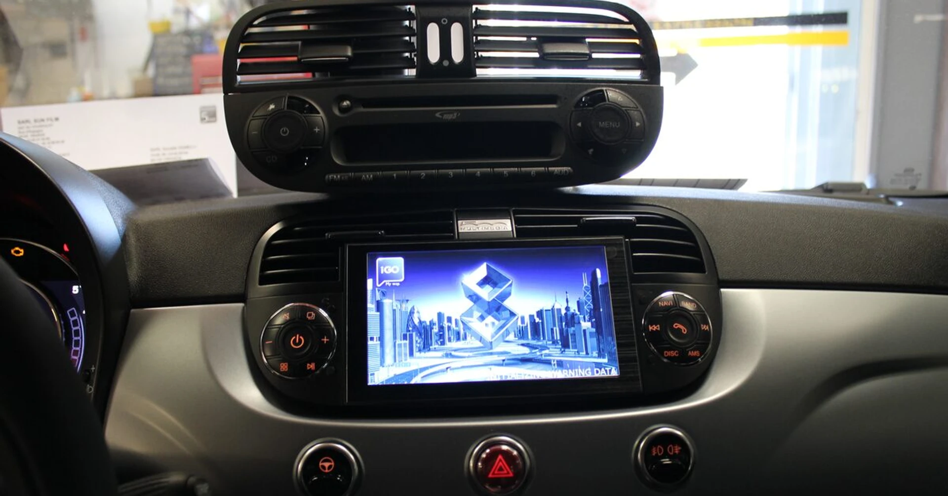 Autoradio GPS Fiat 500 avec caméra de recul