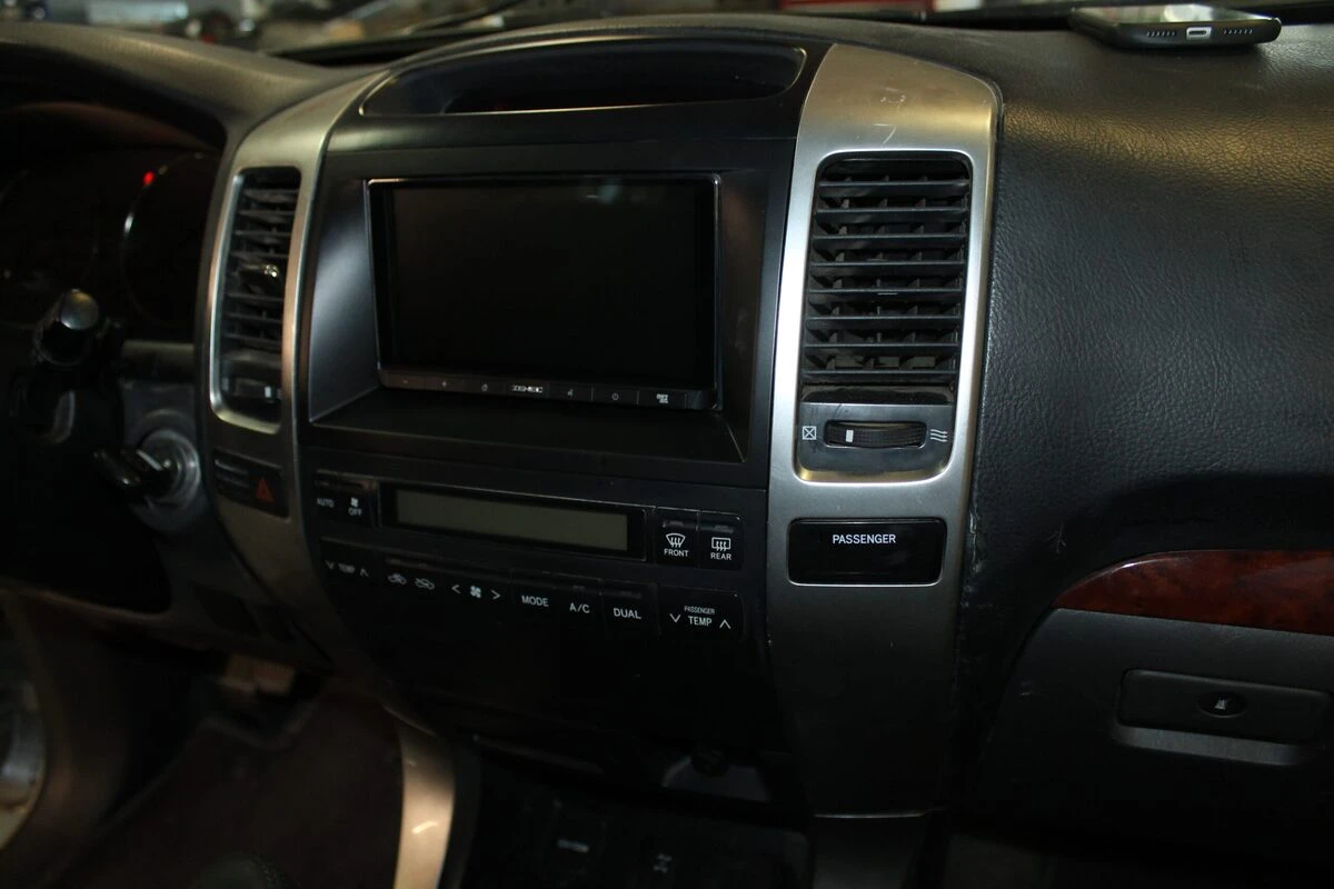 Toyota Land Cruiser : autoradio Zenec avec Apple CarPlay