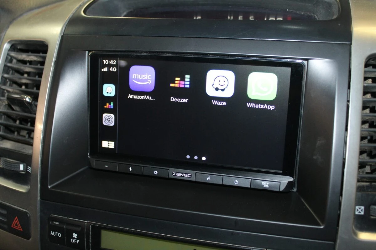 Toyota Land Cruiser : autoradio Zenec avec Apple CarPlay