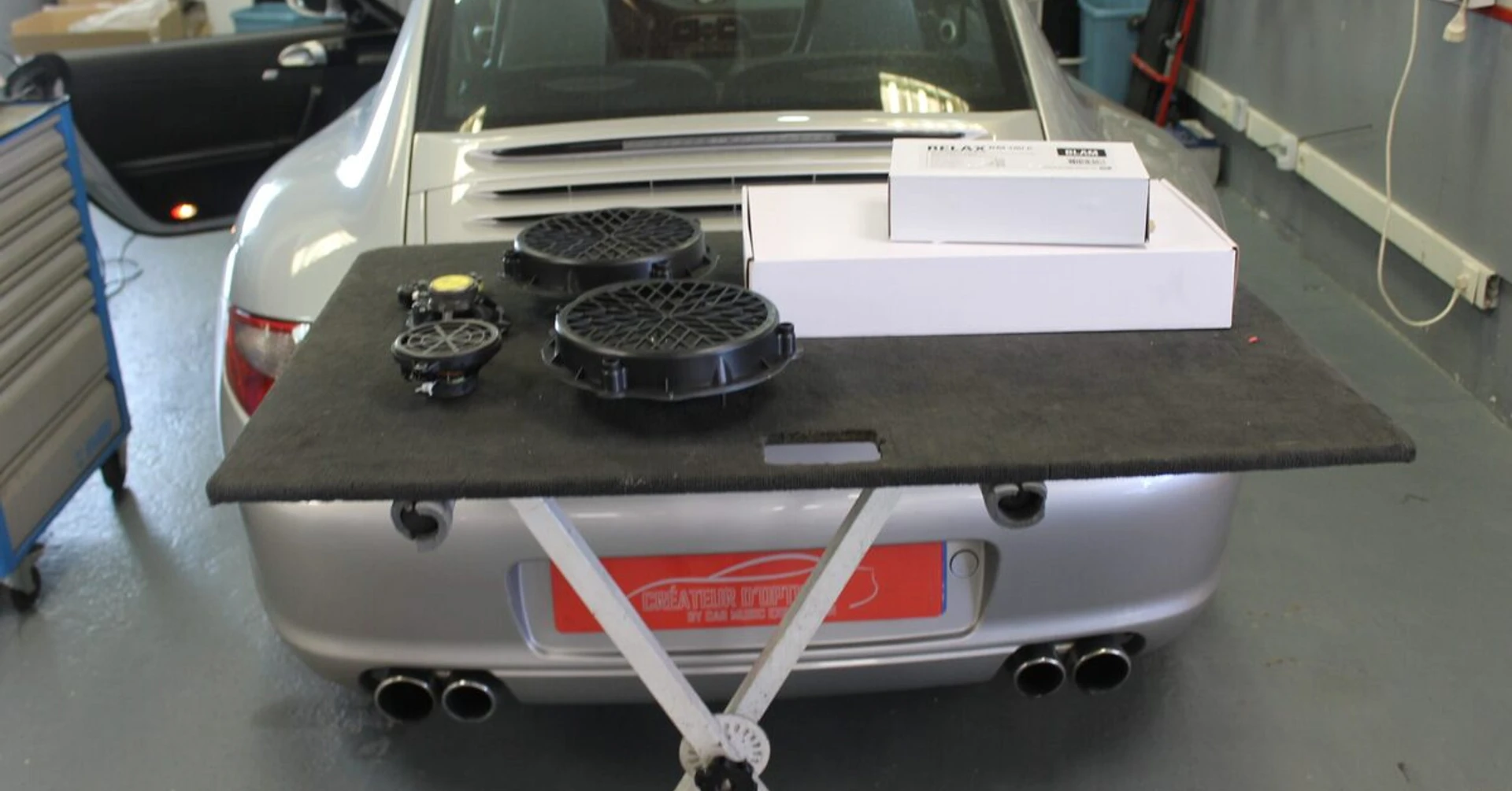 Porsche 997 : haut-parleurs BLAM et tweeters Rockford