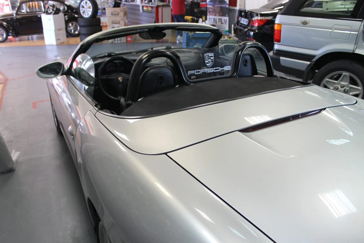 Porsche Boxster : nouvelle capote en alpaga noir