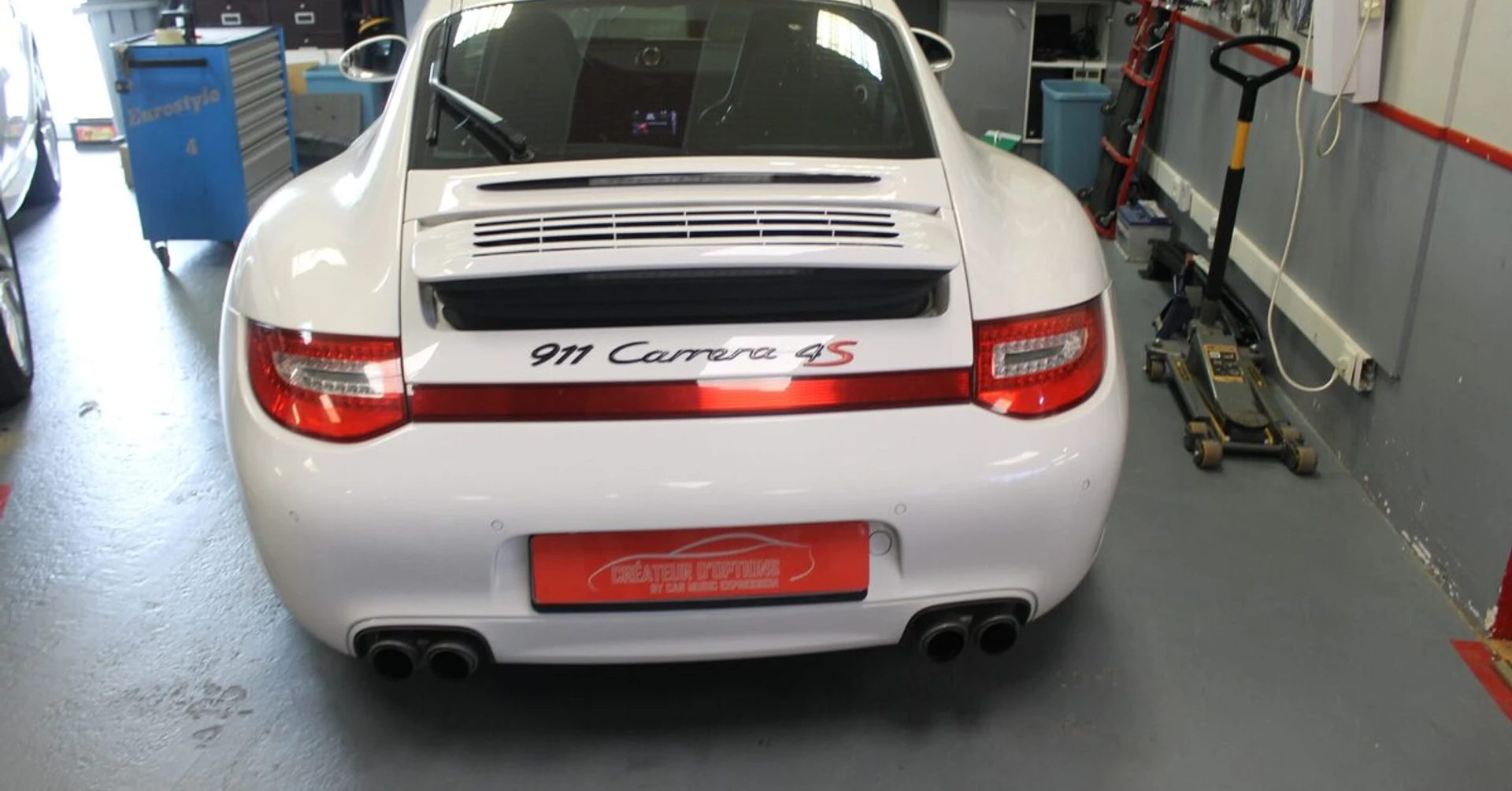 Porsche 997 Carrera 4S : CarPlay et woofers BLAM BM200W