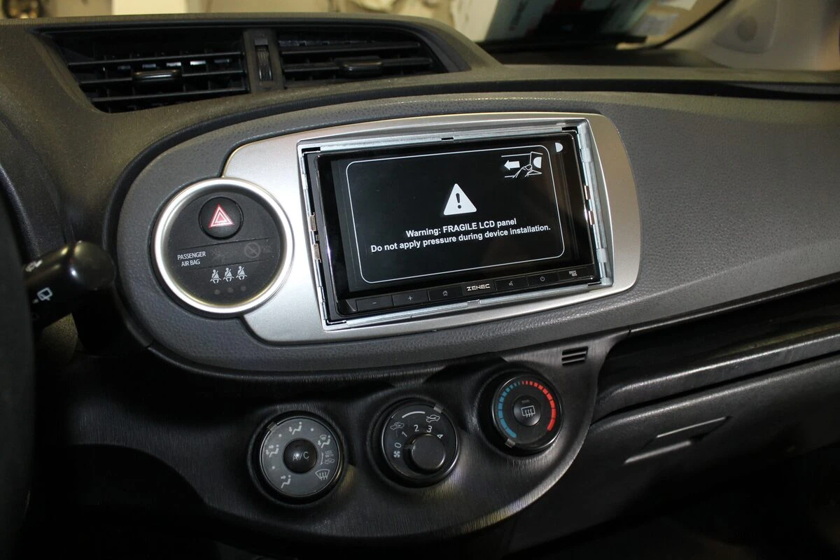 Toyota Yaris : autoradio Zenec CarPlay et Android Auto