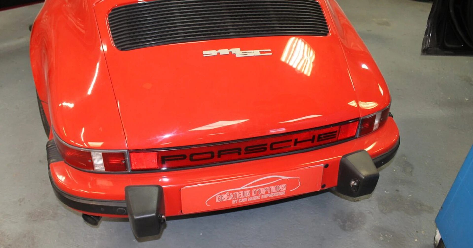 Porsche 911 SC Targa : autoradio Bremen et BLAM 130RC