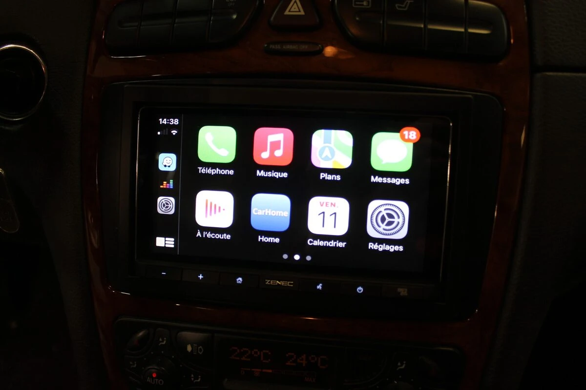 Mercedes CLK AMG : CarPlay, Android Auto et commandes au volant