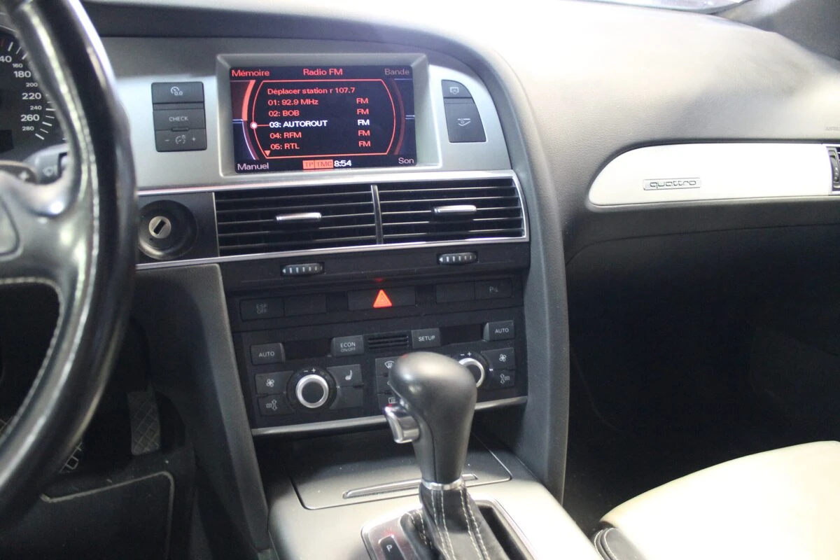 Audi A6 : réparation du calculateur radio du MMI