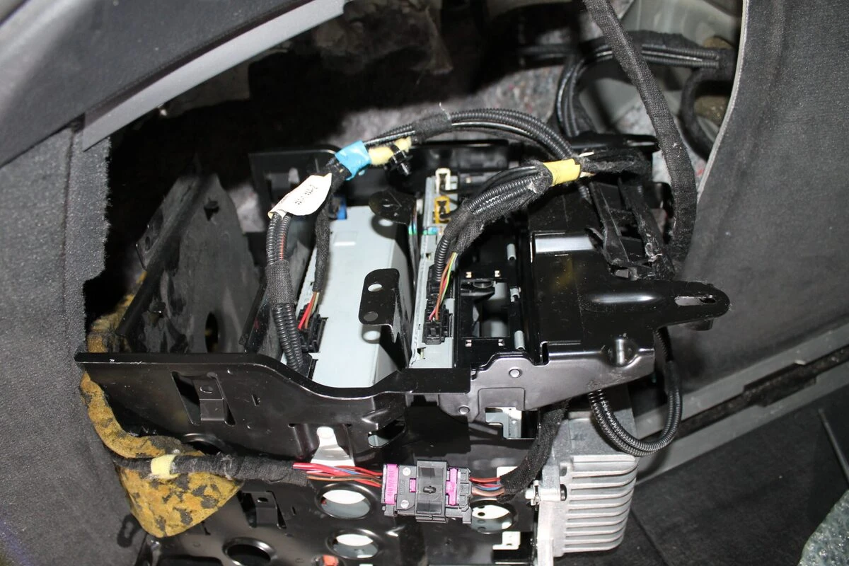 Audi A6 : réparation du calculateur radio du MMI