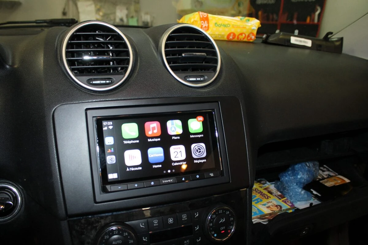 Mercedes ML W164 : CarPlay avec Harman Kardon conservé