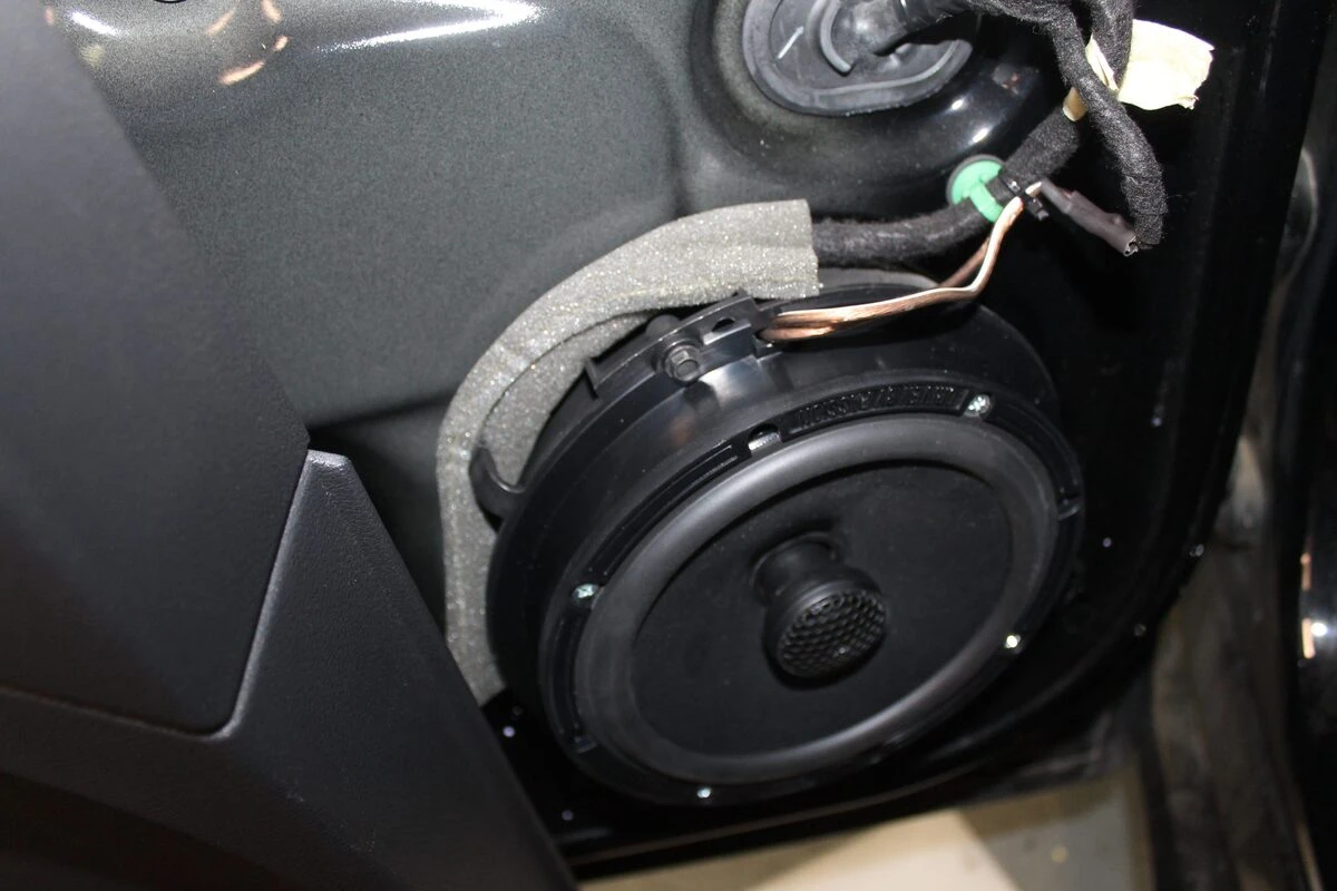 Ford Kuga 2018 : haut-parleurs BLAM Audio