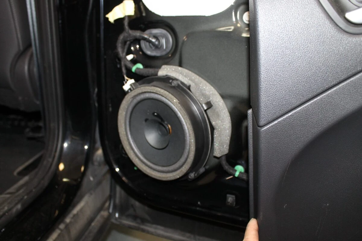 Ford Kuga 2018 : haut-parleurs BLAM Audio