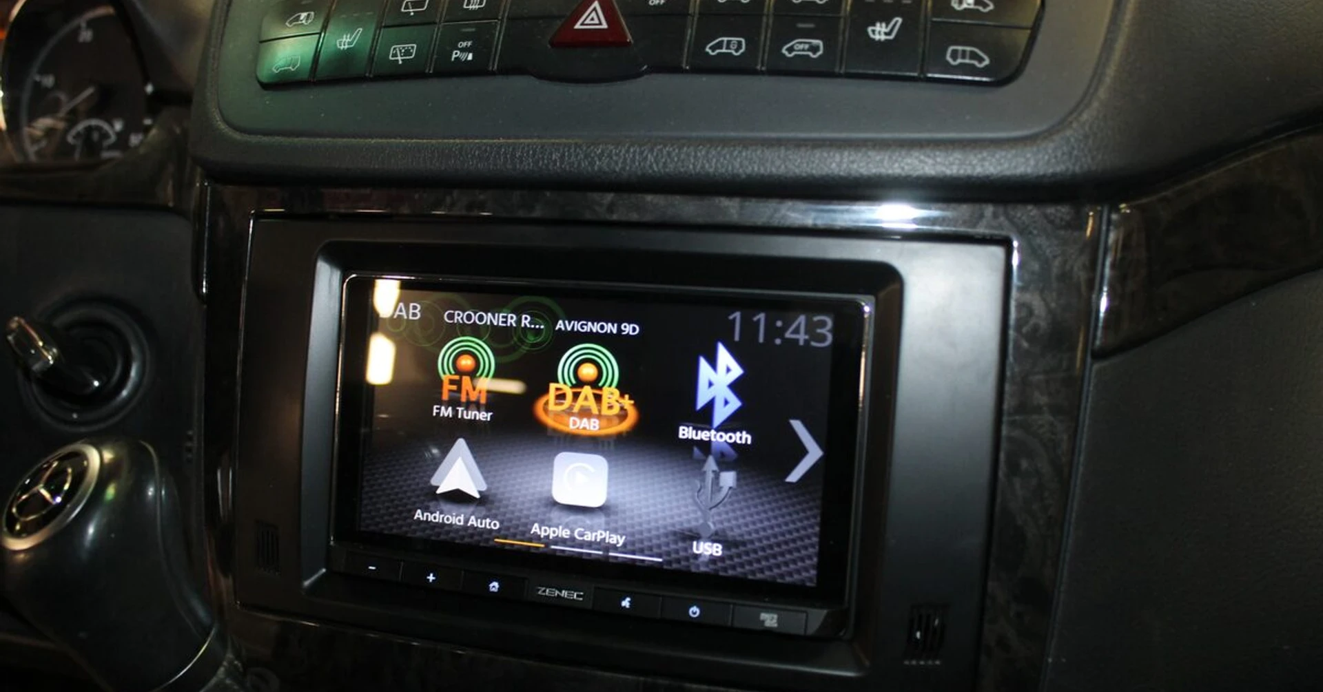 Mercedes Viano : CarPlay, écran de plafond et DVD