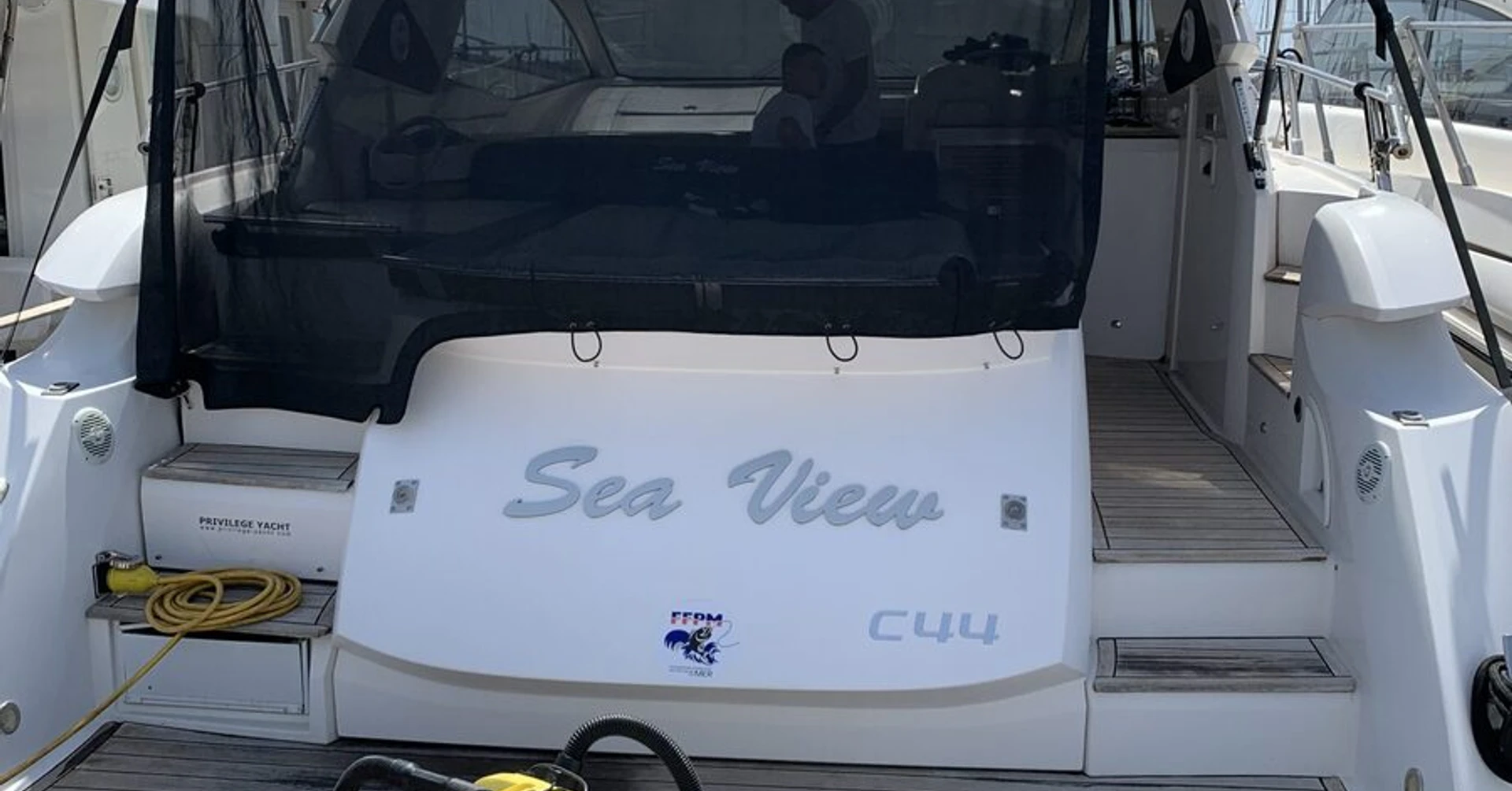 Sonorisation marine sur bateau Sea View C44