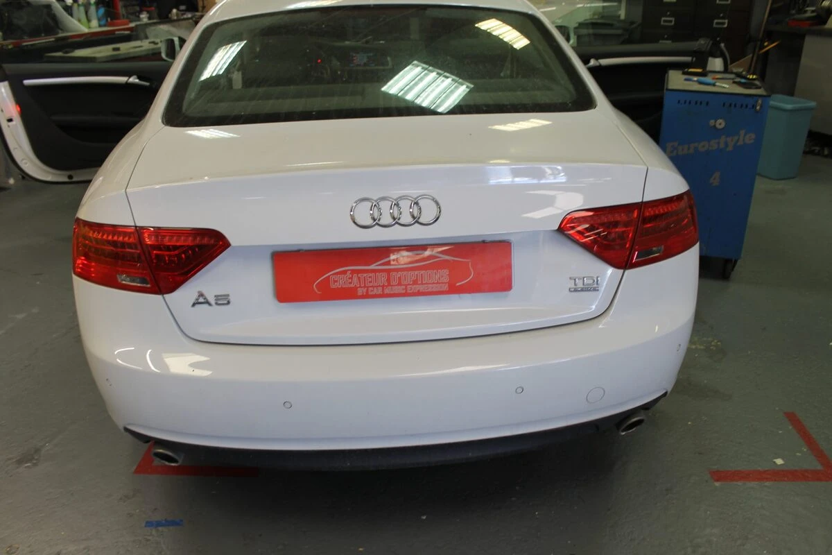Audi A5 : remise en état de la platine MMI de la console