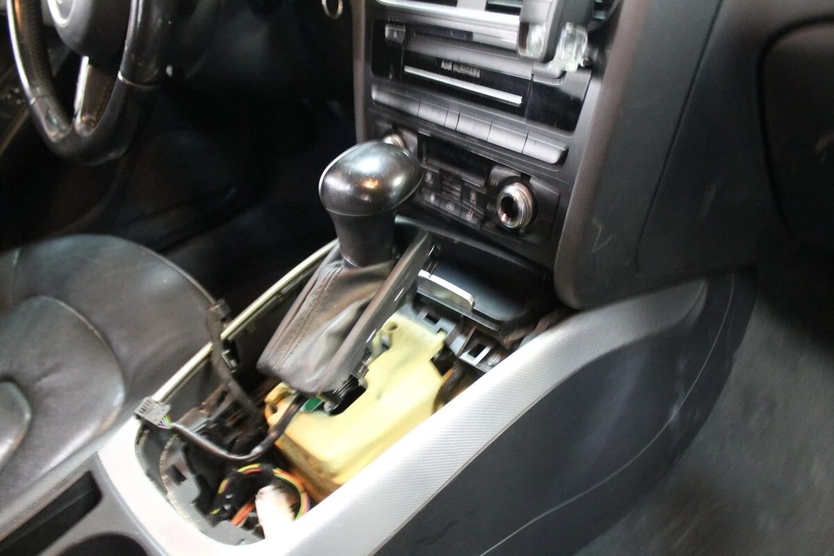 Audi A5 : remise en état de la platine MMI de la console