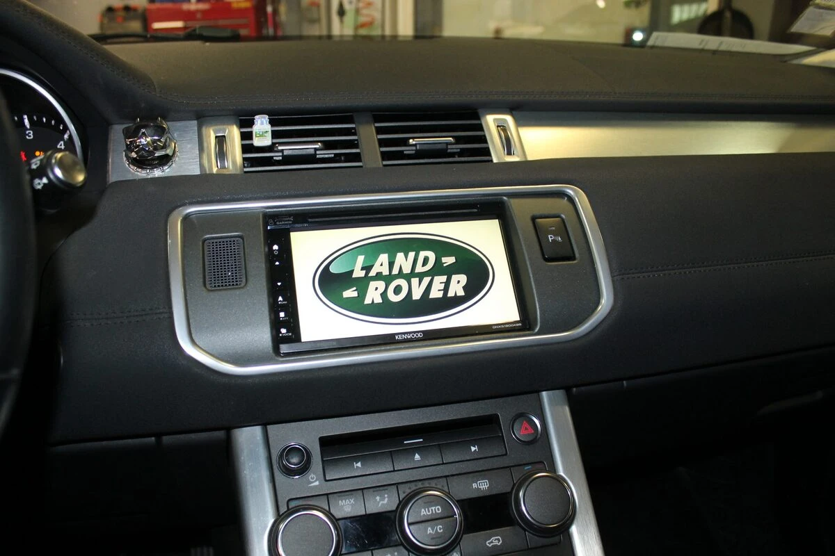 Range Rover Evoque : Kenwood DNX5190DABS et caméra de recul